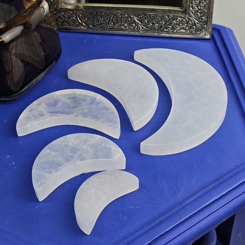 UNDERSUN.STORE - Wholesale Spiritual Stone/Crystal - Selenite Moon Plate 10 cm1