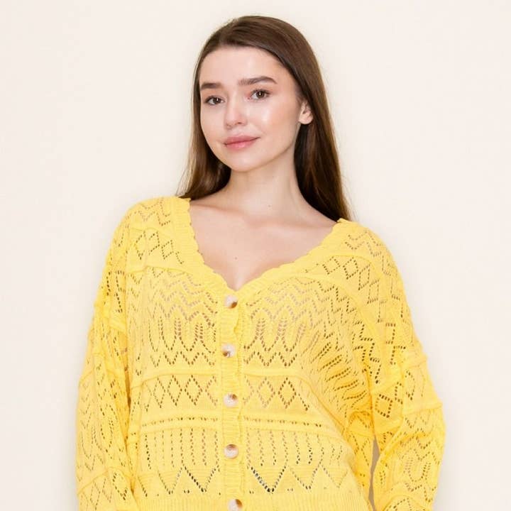 Cardigan en maille uni à manches longues T10637 pour la vente par White Birch