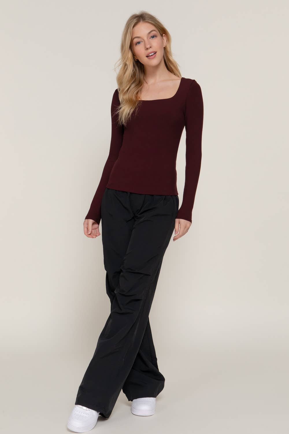 Active Basic | Active USA – Top de malha - Mulher por atacado – Top de malha com nervuras e gola quadrada de manga comprida e gola quadrada15