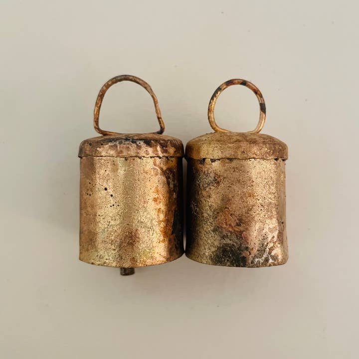 fort & field - Wholesale Bell - 1 3/4" rustic flat top tin brass finish bell metal striker