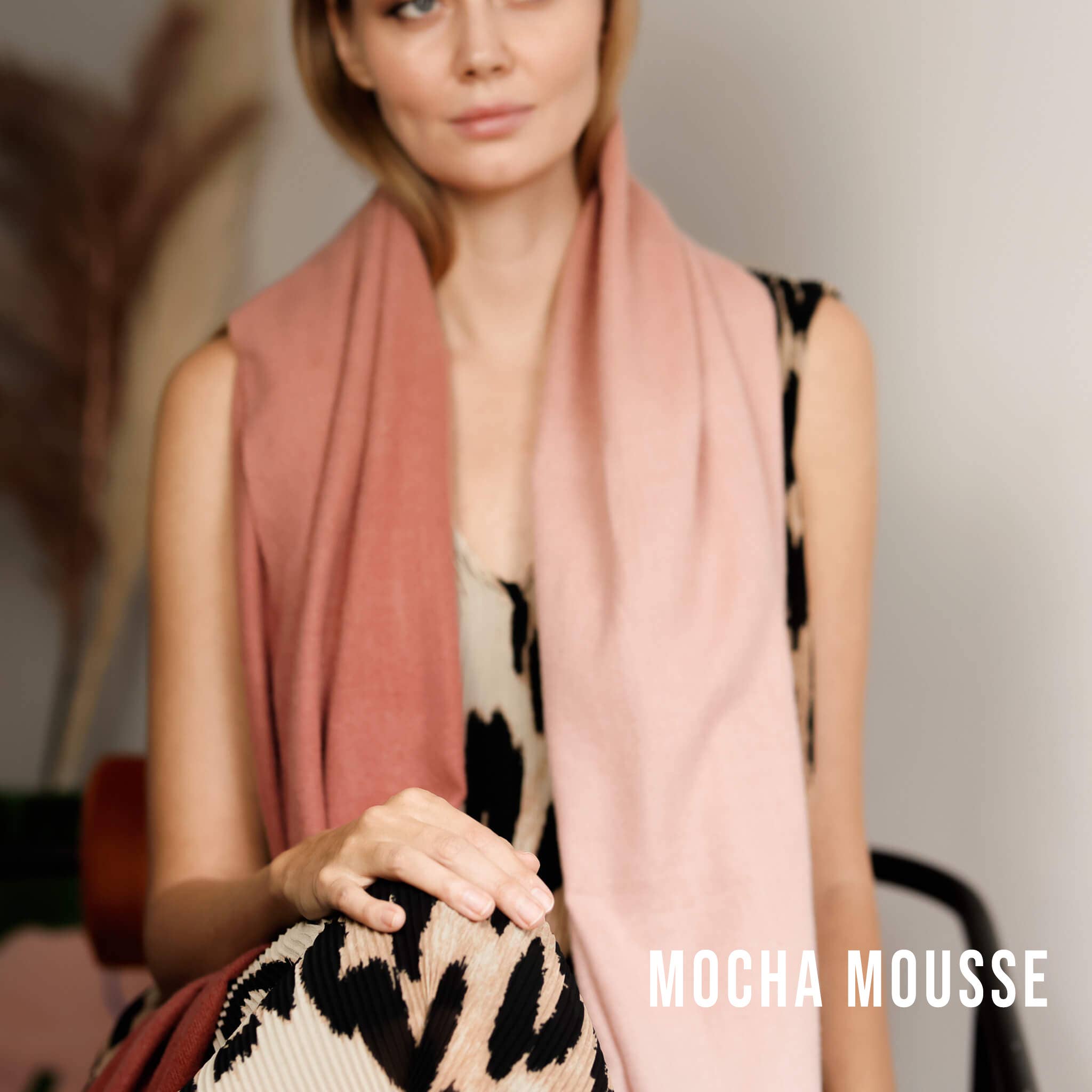 Studio Hop – wholesale Scarf – Women's – Personalised Cashmere Blend Ombre Scarf4