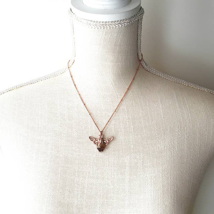MergingMetals - Wholesale Pendant/Charm Necklace - Baby Citrine Bee Necklace