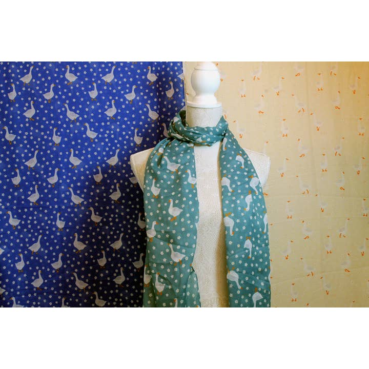 100% polyester gæs- og margueritprintet tørklæde for engroshandel hos Western Counties Wholesale