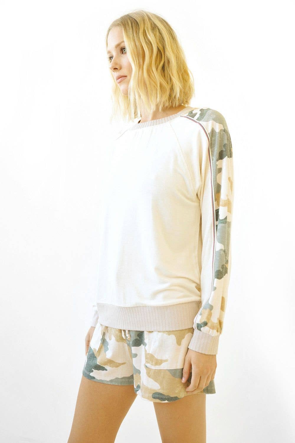 Mystree – wholesale Sweatshirt – Women's – 19021 Camo SV Pullover2