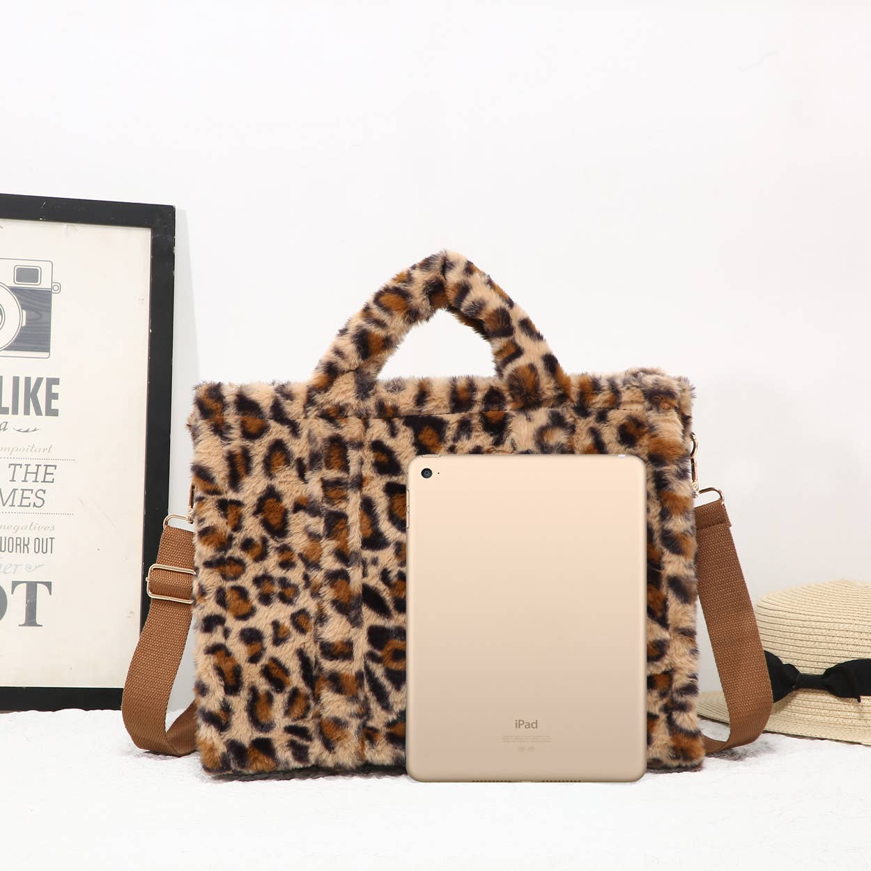 House of Milano - Wholesale Tote Bag - Women's - 25423 Faux Fur Leopard Print Tote Bag2