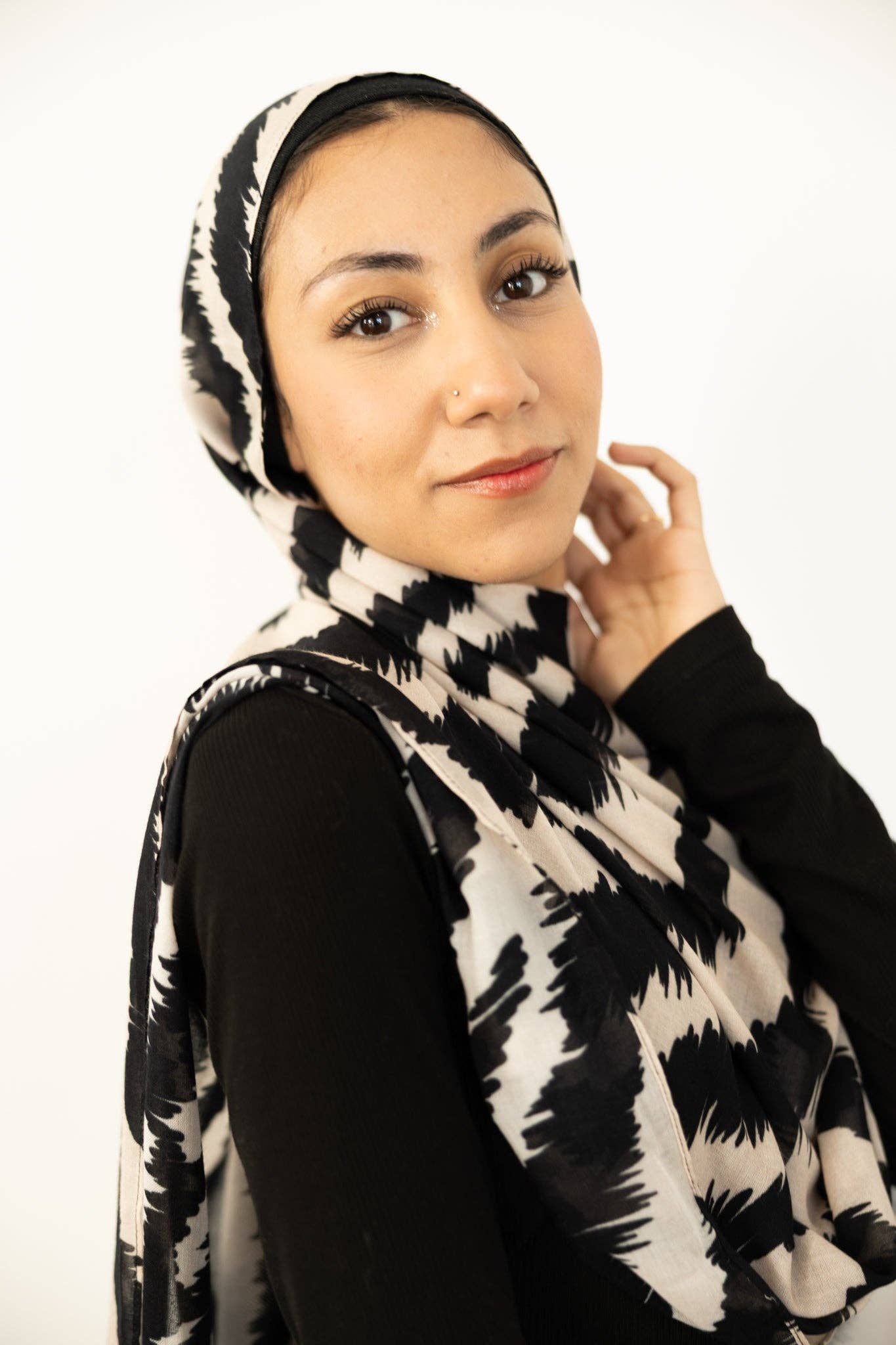 Bella Hijabs - Wholesale Hijab - Dames - Modale Hijab - Maanverlichte Zebra2