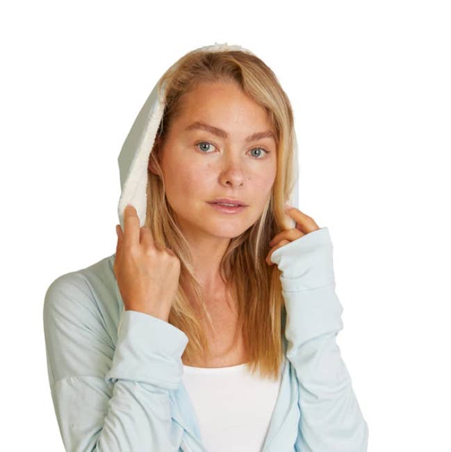 Pure Fiber - Vendita all'ingrosso Vestaglia - Donna - Set Accappatoio con Cappuccio e Pantaloni – Abbigliamento da Casa in Morbido Bambù6