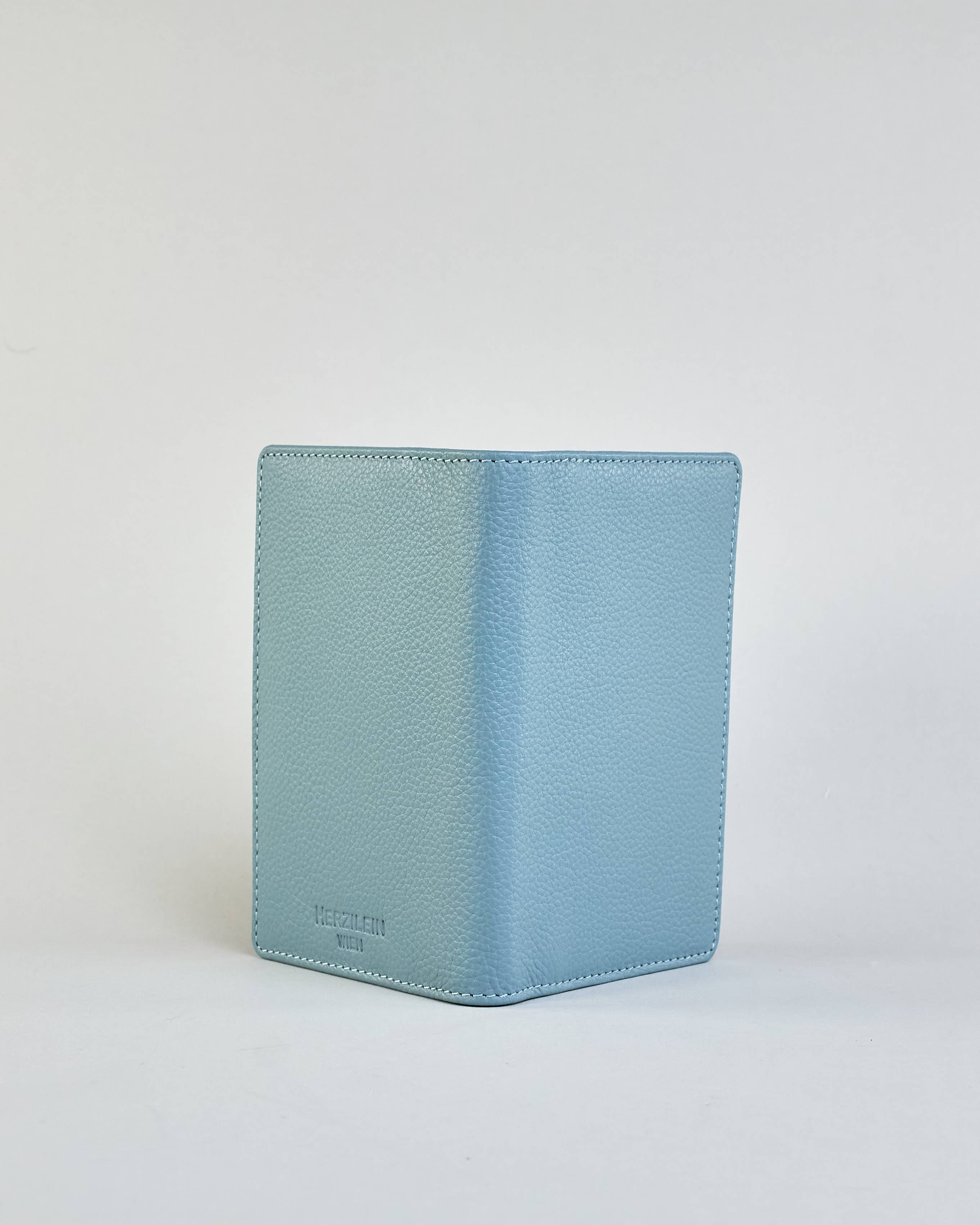 Herzilein-Wien GmbH - Wholesale Passport Case - Women's - Passhülle Leder 64