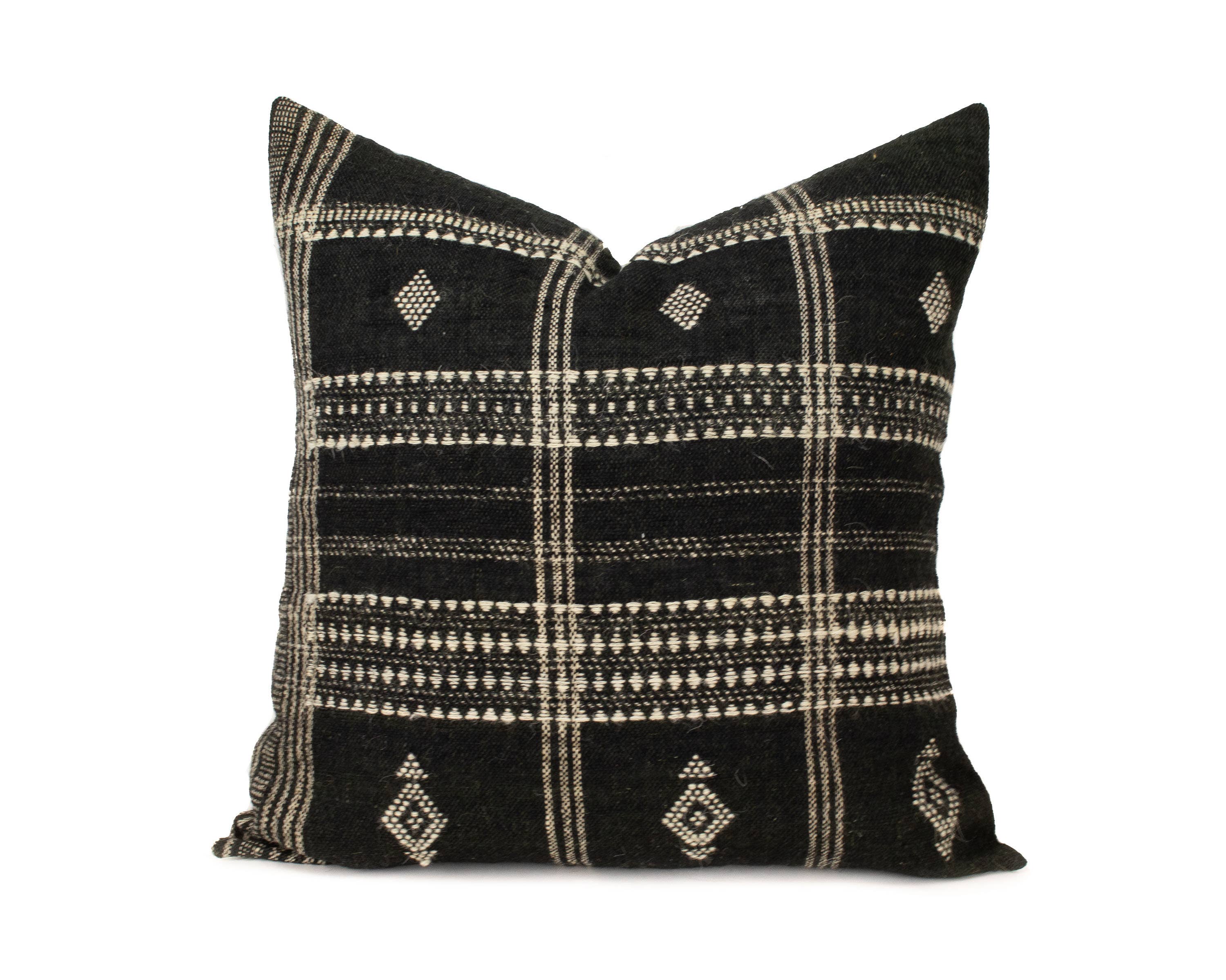 Heddle & Lamm – Capa de almofada decorativa por atacado – Aditi - Capa de almofada de lã indiana preta de 20"5