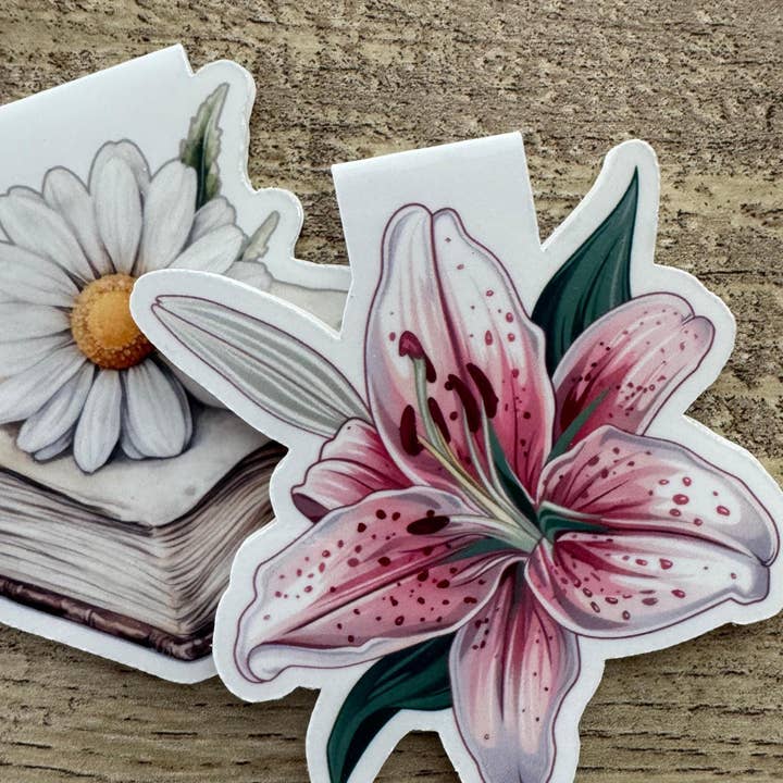 Daisy or Lily Magnetic Bookmarks, Pretty Reader Gift for wholesale by Readers Gonna Read