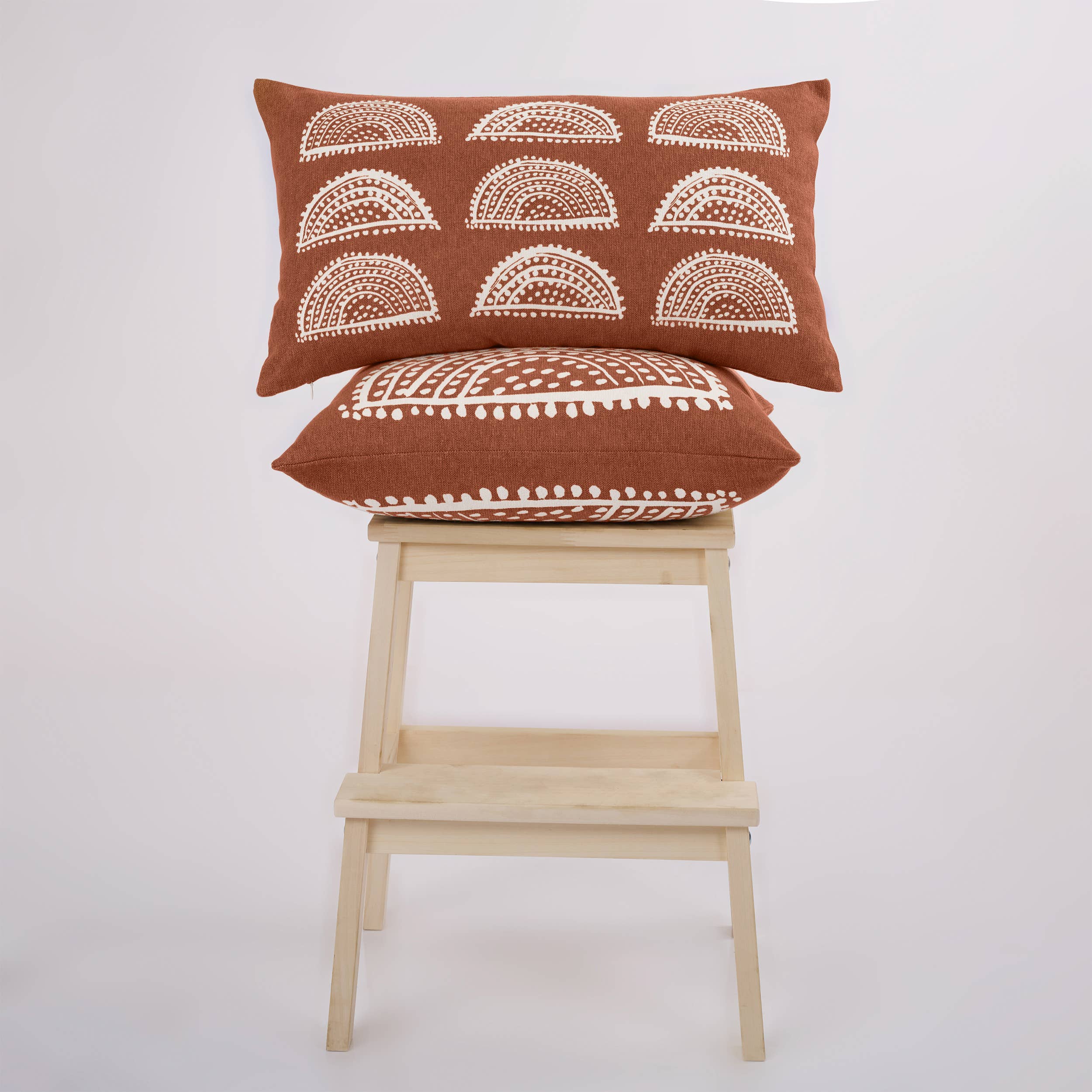 NAKI & SSAM INC. - Wholesale Throw Pillow Cover - Meraki Collection 24in.x14in. Gond Art-Inspired Sunburst15