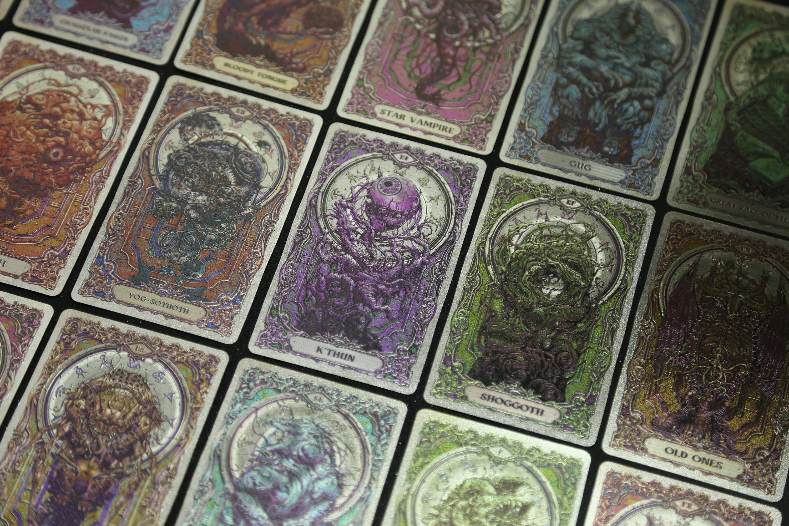 Vermilion Collection - Wholesale Tarot Cards - Reflections on the Wall Cthulhu Mythos Oracle14