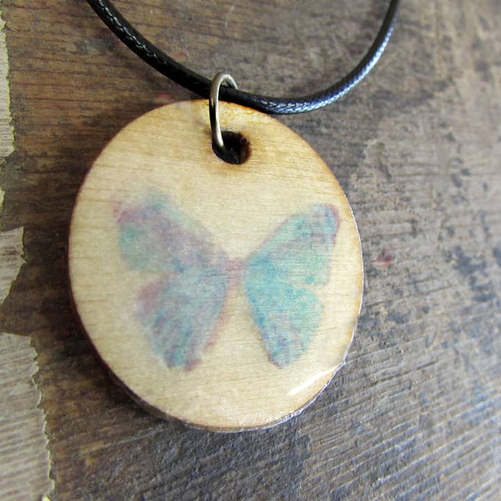 The Dainty Diva Jewelry - Wholesale Pendant/Charm Necklace - Blue Morpho Butterfly Necklace