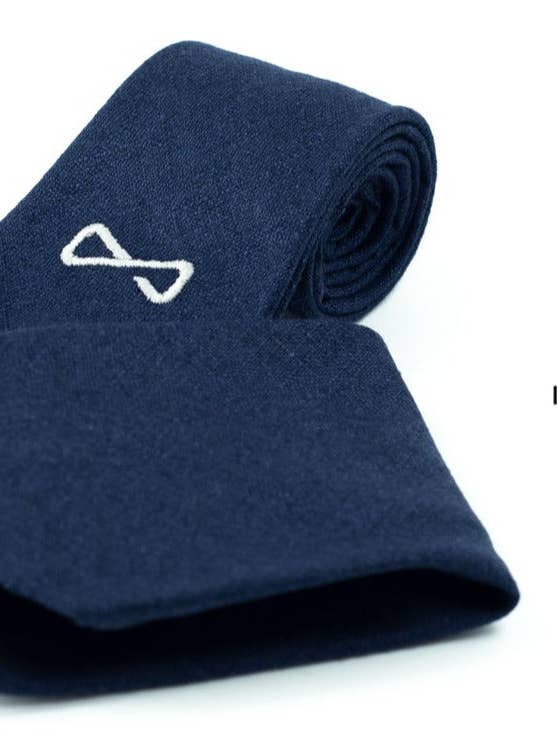 Cravatta sfoderata In seta e cachemire blu con logo illogico blu per la vendita all'ingrosso da parte di Illogico