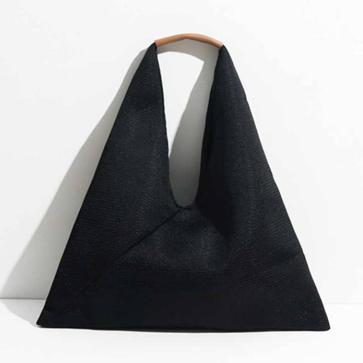 The Soleil Mesh Lightweight Schultertasche in Schwarz für den Großhandel von Worth A Million