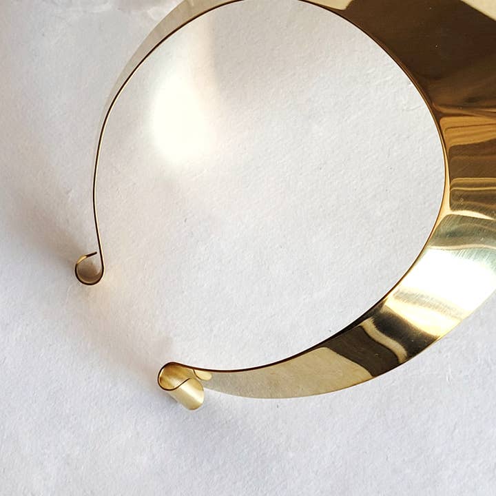 Bisjoux - Vente Collier ras-de-cou - Collier plastron moderne triangulaire en laiton8