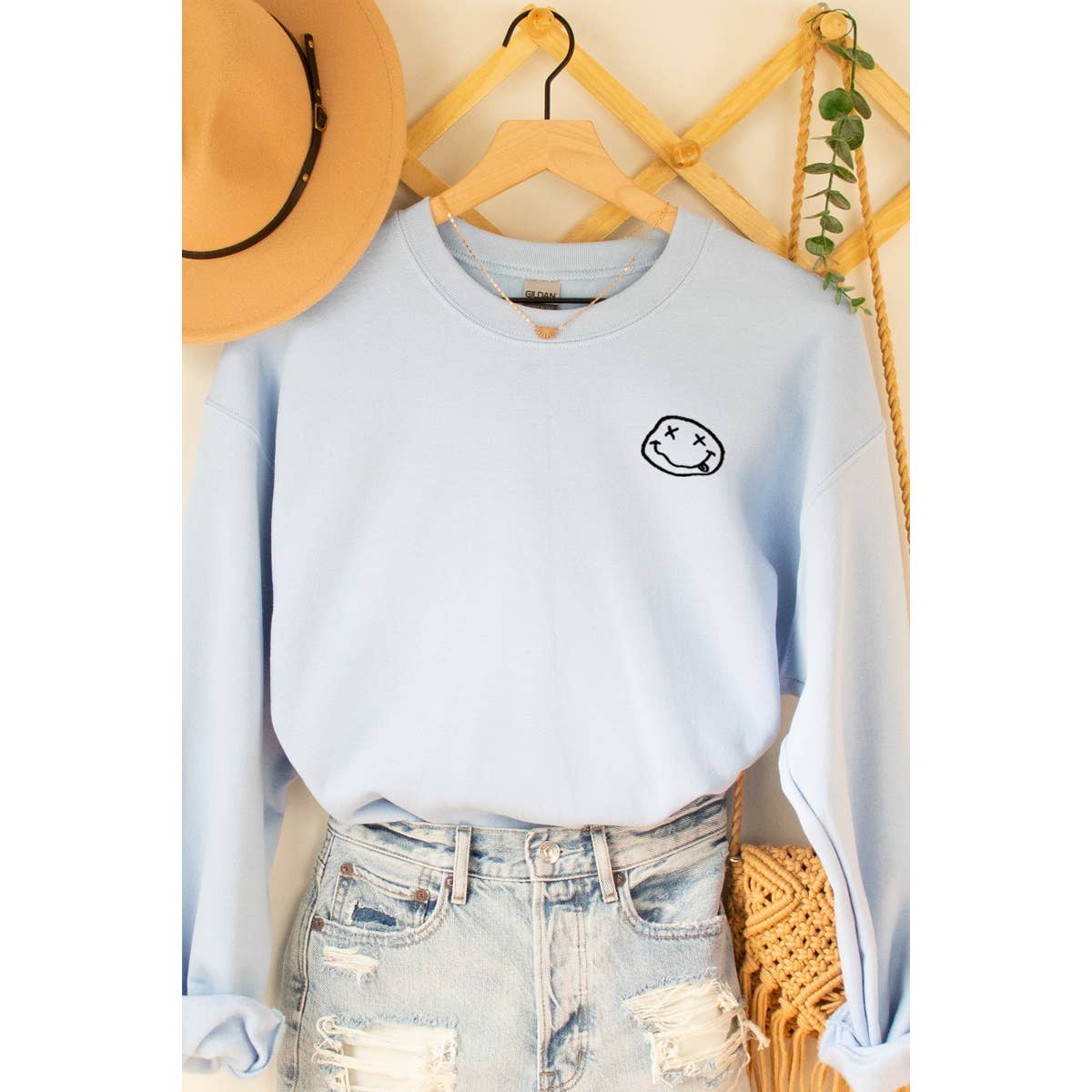 Illustrated Society - Wholesale Sweatshirt - Women's - SMILE FACE EMBROIDERY9