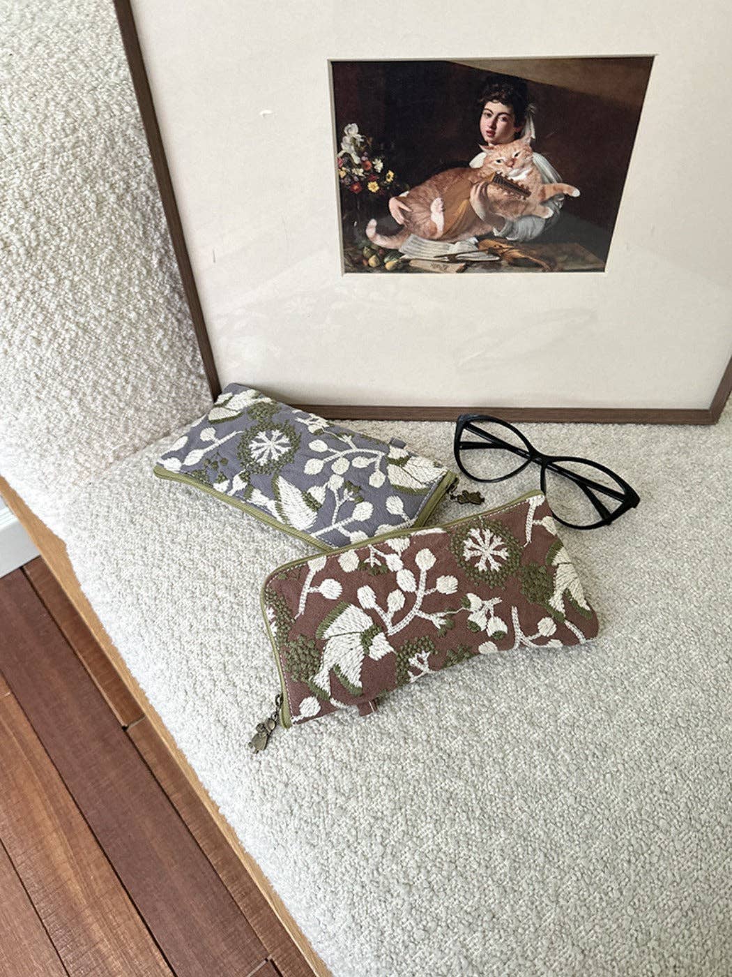 Funkyrel® Atzbranding Limited – wholesale Make-up/cosmetic bag – Cosbai - Embroidered Zipper Makeup Pouch4