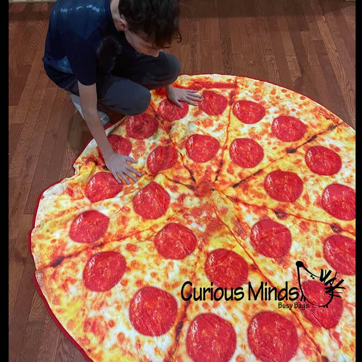 Curious Minds Toys - Wholesale Throw Blanket - 1 Cute Pepperoni Pizza Blanket - Round 5 Foot Circle 60" x 66