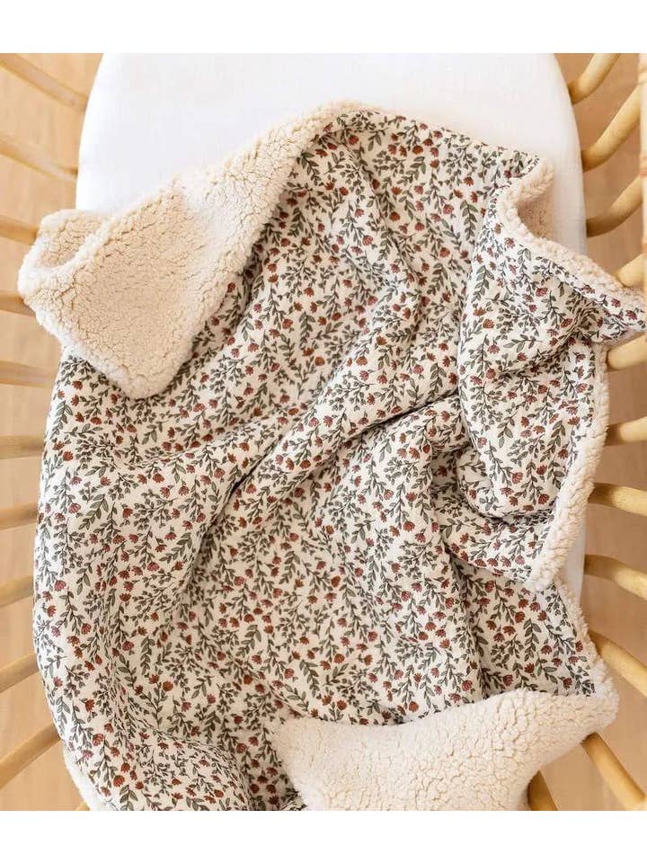 Manufacture des bébés français - Wholesale Bedding Blanket - Kids & Baby - Madeleine floral green fluffy cover8