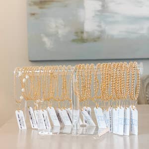 Lucite 2025 jewelry displays