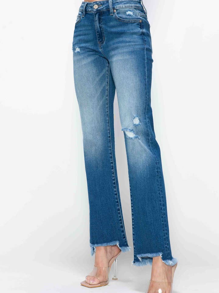 Azul médio JEANS DE PERNA DIREITA RELAXADA DE CINTURA MÉDIA #BT5001 para venda a revendedores na Faire5