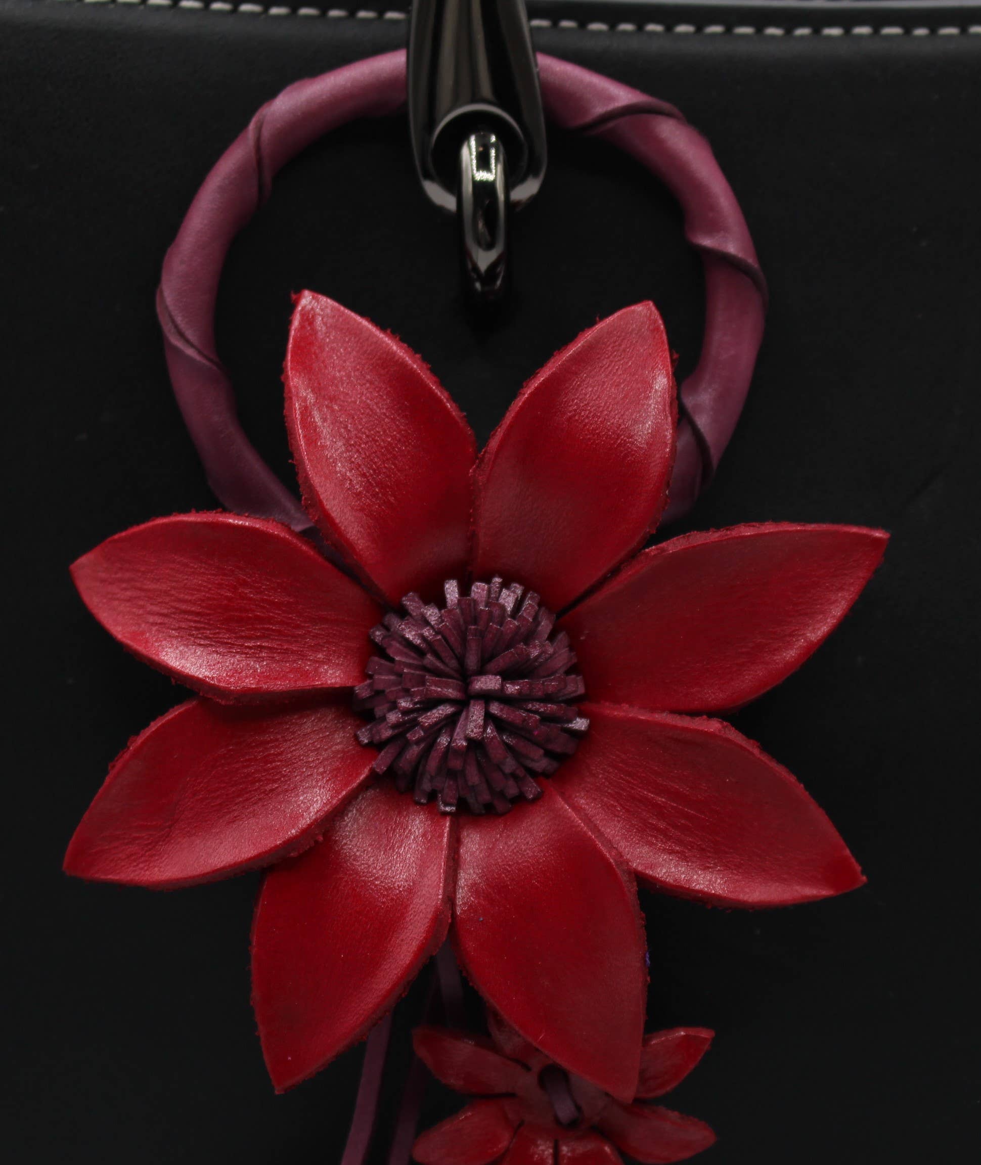 Sunflower Handmade leather inc - Wholesale Keychain - Women's - kc006 leather daisy flower keychain bag charm20