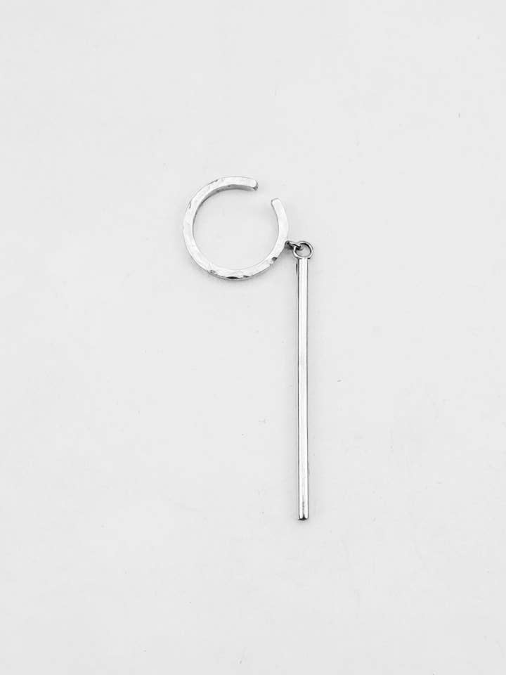 EARCUFF TIMBRO
argento sterling 925 eco | ottone per la vendita all'ingrosso da parte di Pulva Jewelry