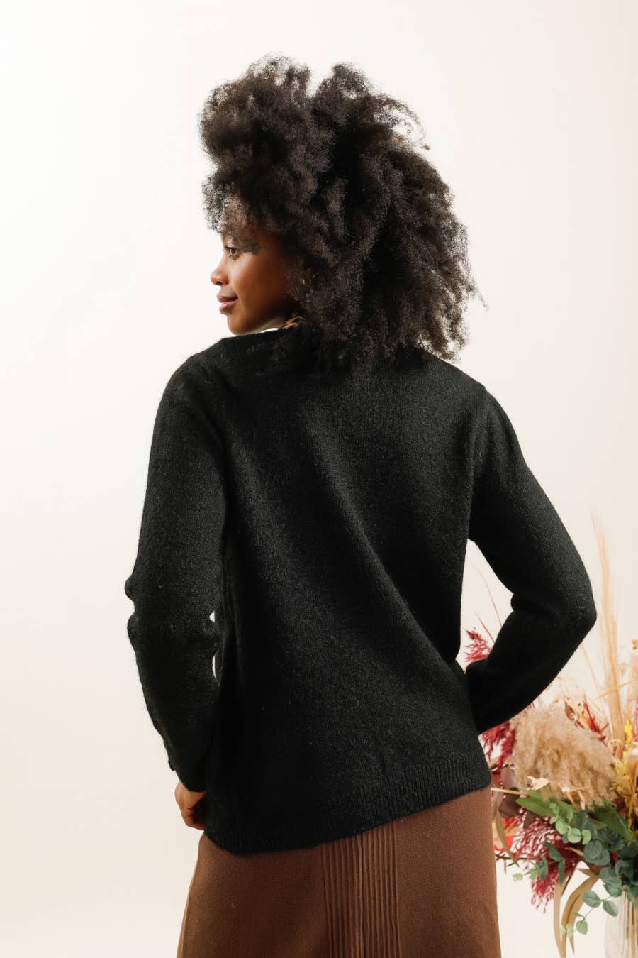 DIX-ONZE - Wholesale Knit Sweater - Women's - Classic Fuzzy Knit Sweater – The Chic Essential3