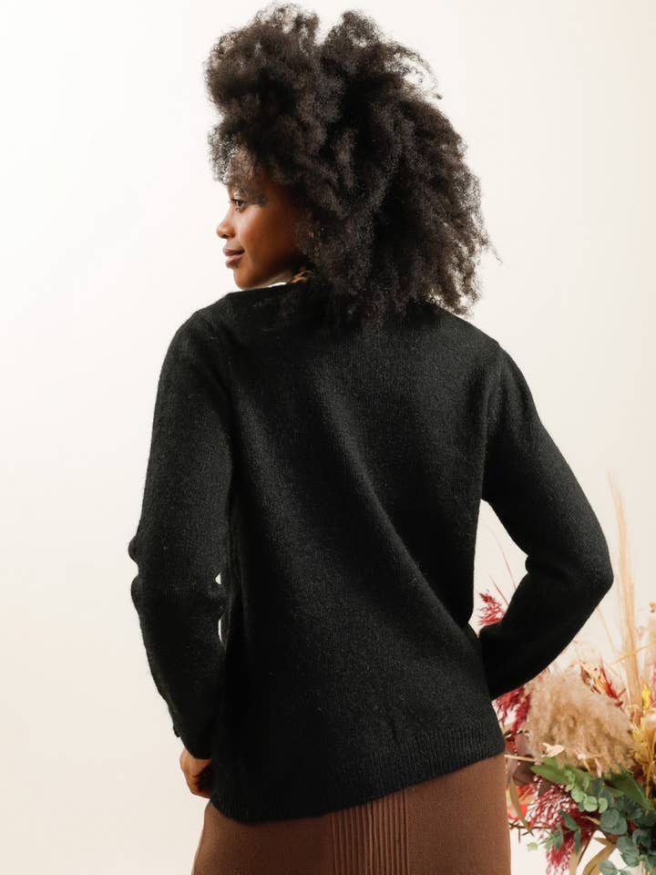DIX-ONZE - Wholesale Knit Sweater - Women's - Classic Fuzzy Knit Sweater – The Chic Essential3