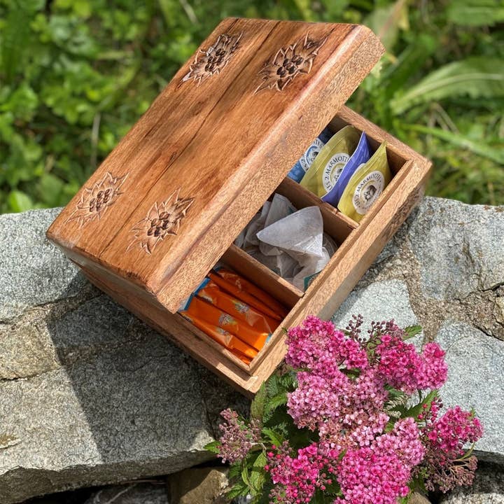 LES SCULPTEURS DU LAC – wholesale Tea set – Edelweiss tea box