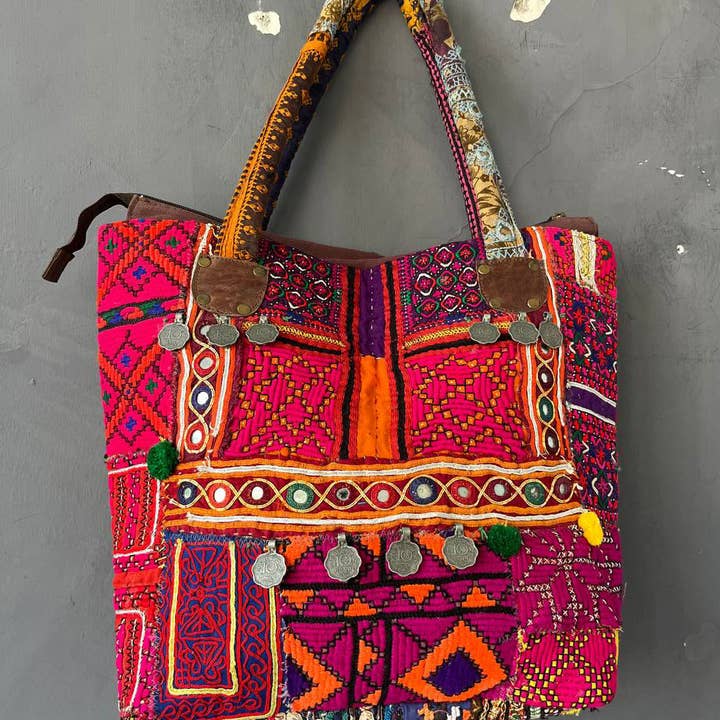 bhavnas boutique - Venta al por mayor Bolso con correa - Mujer - Bolso bordado Boho Banjara con parches para trabajo, monedero, bolso de hombro