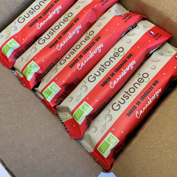 Biologische ontbijtgranenrepen met veenbessen, verpakking van 30 voor wholesale door GUSTONEO