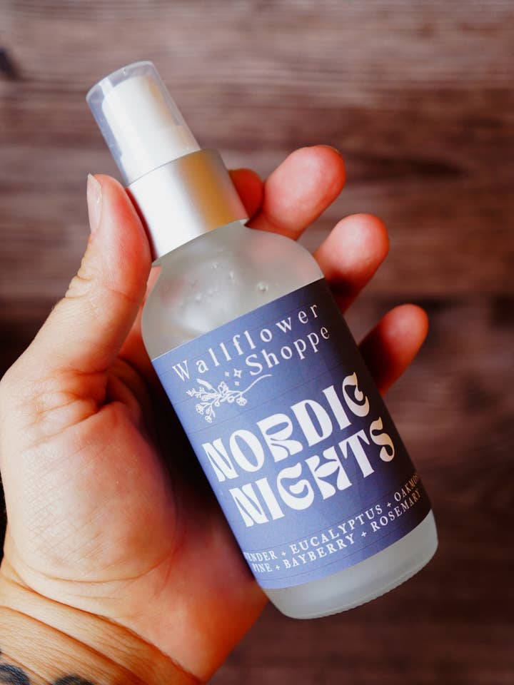 Brume pour chambre, corps et linge Nordic Nights pour la vente par The Wallflower Shoppe