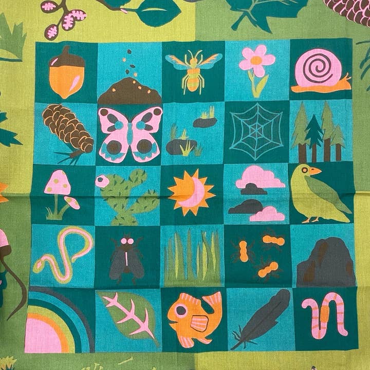 Jeu de plateau Eye Spy Bandana pour la vente par FOUR RABBIT