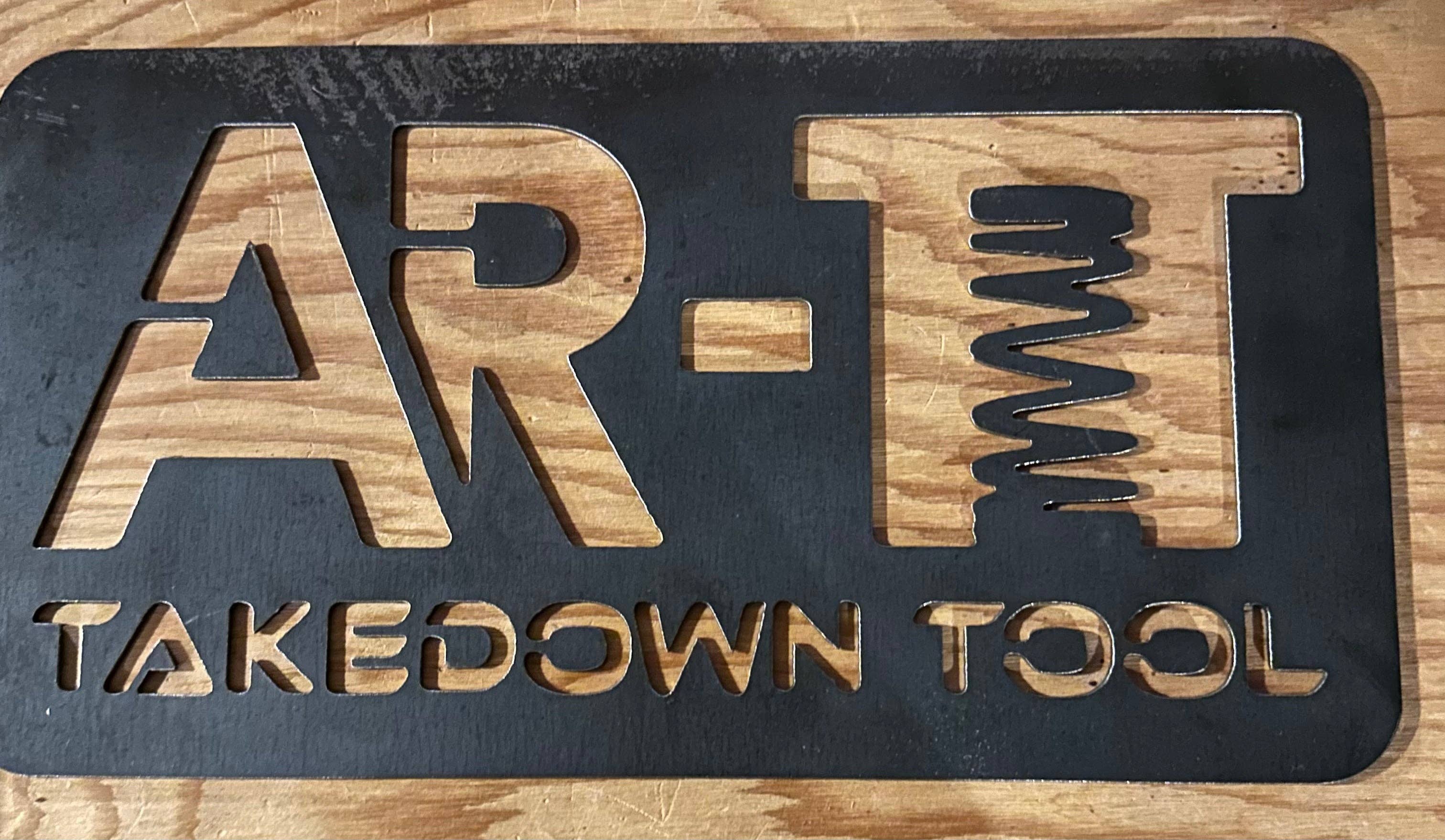 The Takedown Tools – Großhandel Schilder – The AR-TT- THE AR-TAKEDOWN TOOL Nummernschild, Wandschild oder Plakette1