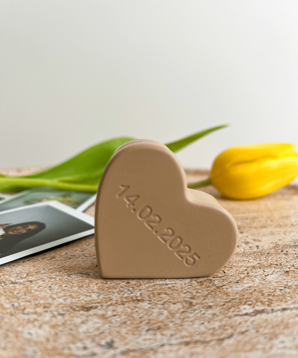 Razzo Studio - Wholesale Picture Frame - Personalized Heart Photo Holder7