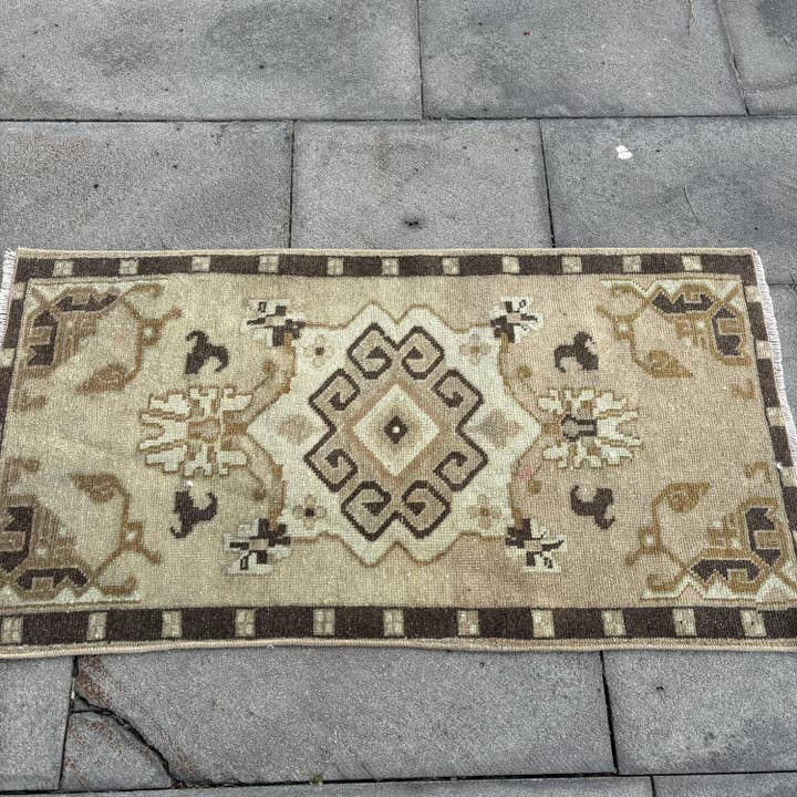 The Loom Wholesale - Wholesale Door Mat - Small Turkish Oushak Vintage Rug Handmade Door Mat9