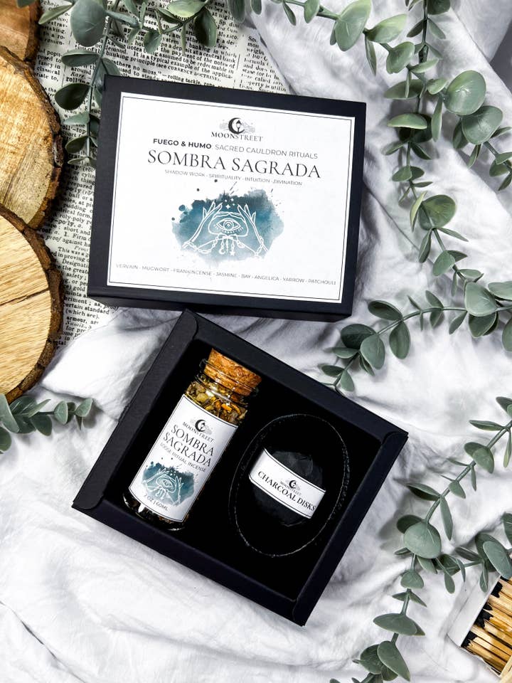 Sombra Sagrada: Loose Incense Blend for Shadow Work for wholesale by Moon Street Kits