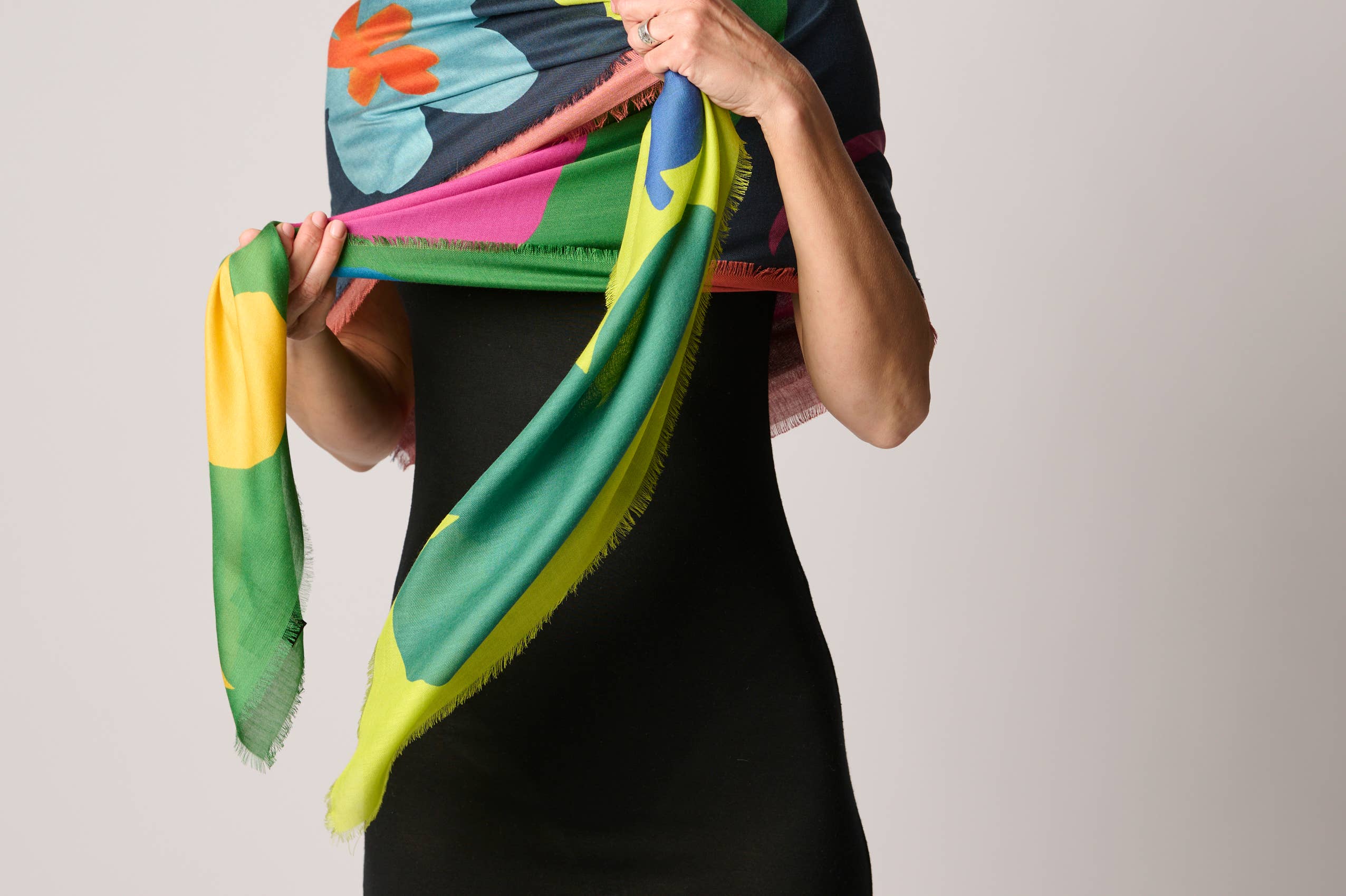 Margolis Pineo Italia - Wholesale Scarf - Women's - Campo dei Fiori Travel Scarf/Wrap8