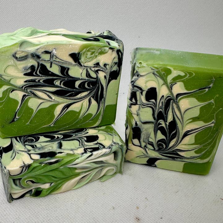 Slippery Bill’s Soaps – wholesale Bar Soap – Green Apple Sage