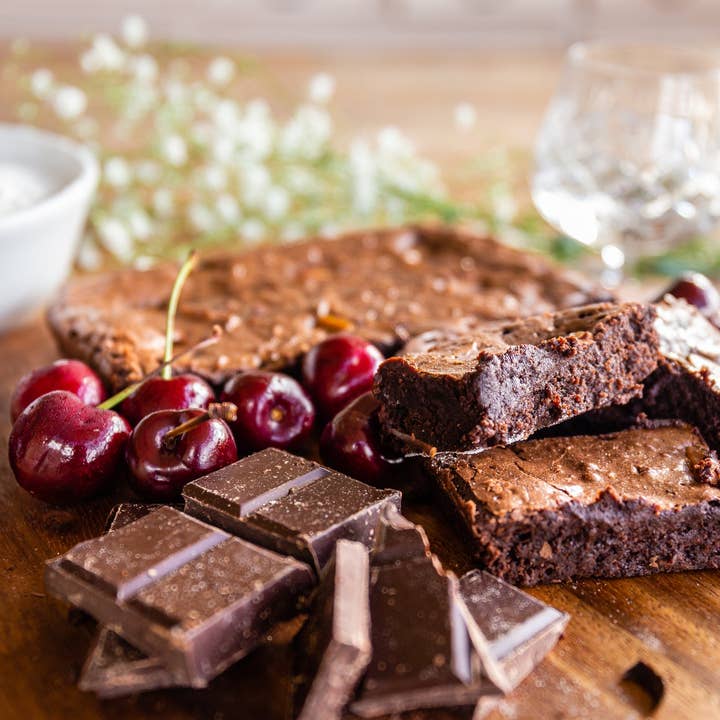 The Boozie Brownie Co – wholesale Brownie – Belgian Chocolate- Large Vegan Brownie Box