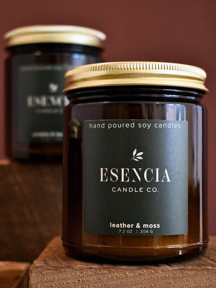 Bougie en cire de soja Cuir & Mousse pour la vente par Esencia Candle Co.