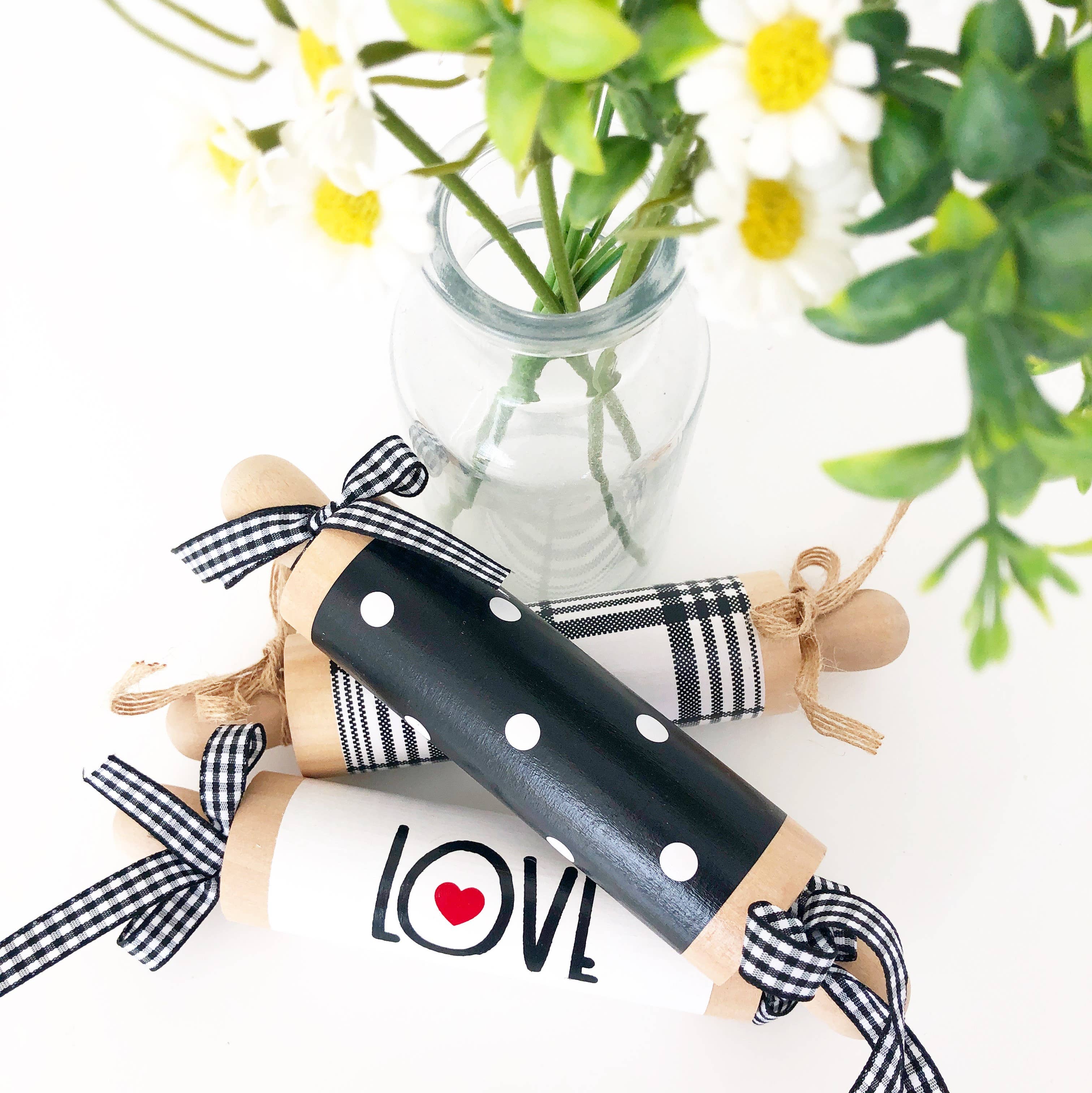 Foundations Decor – wholesale Decorative tabletop object – Foundations Decor Decorative Rolling Pins19