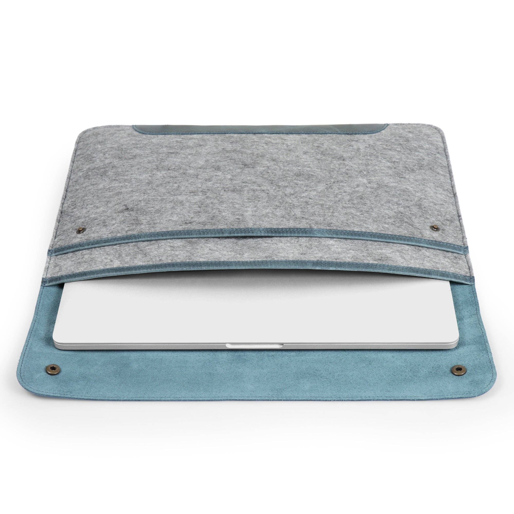 Londo – wholesale Laptop/tablet case – Unisex – MegaGear Fine Leather and Fleece Sleeve Bag for MacBook Pro, MacBook Air and iPad Case28