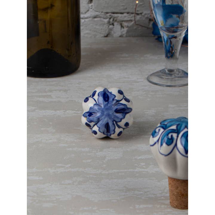 KNOBCO - Wholesale Wine Stopper - Assorted Blue and White Color Bottle Stopper(Set of 2)4