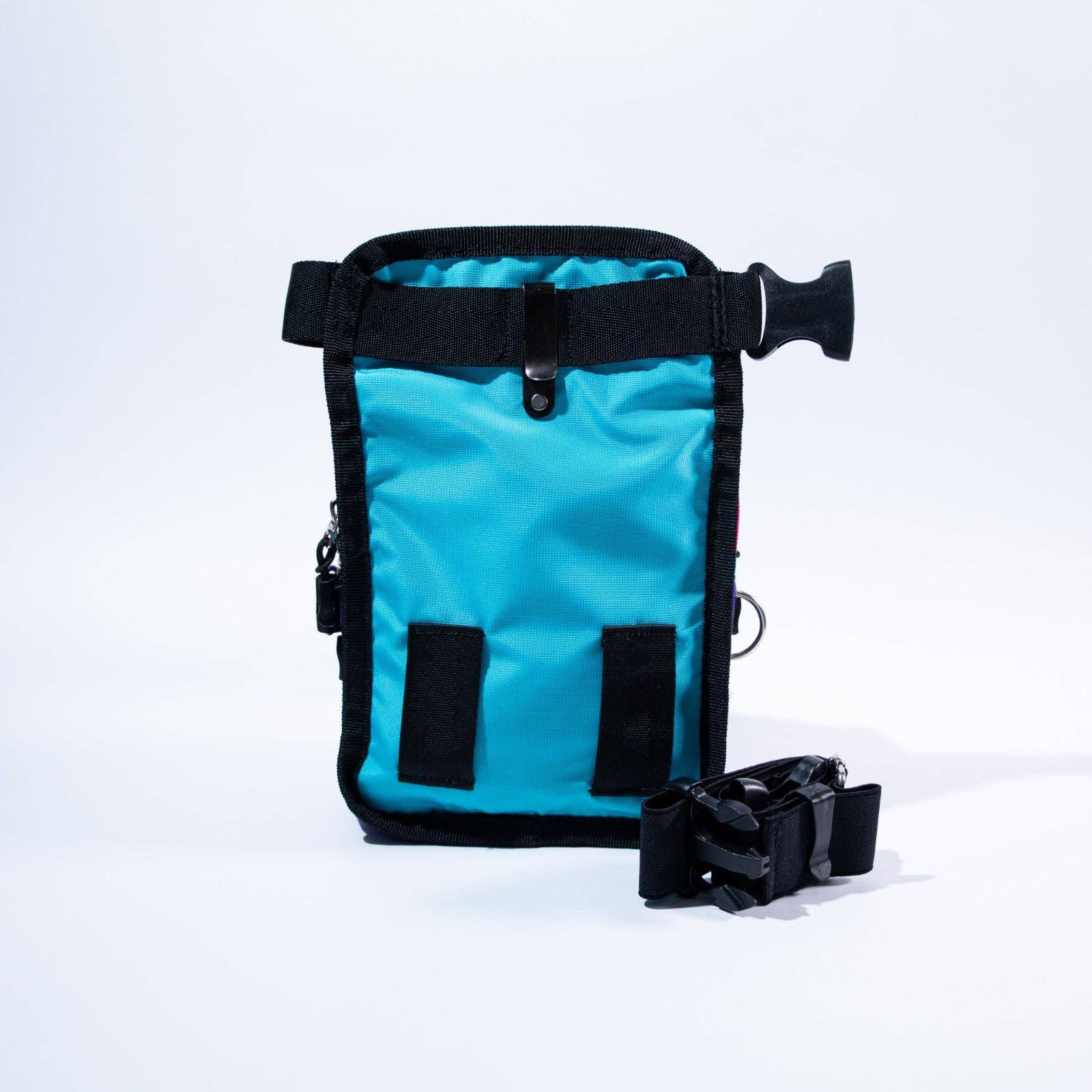 AkraCreations - Wholesale Pet Treat Bag - Dog - Thigh Treat Bag – Dog Training & Hiking Pouch14