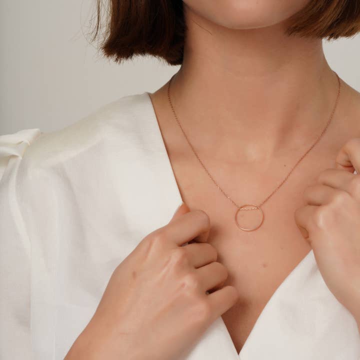 Collier à message intérieur caché pour la vente par Gowa Design