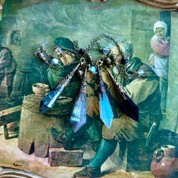 Antique Pendulum for wholesale by Erethereal