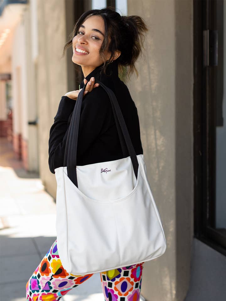 NORA tote Ivory for wholesale by Lesley Evers